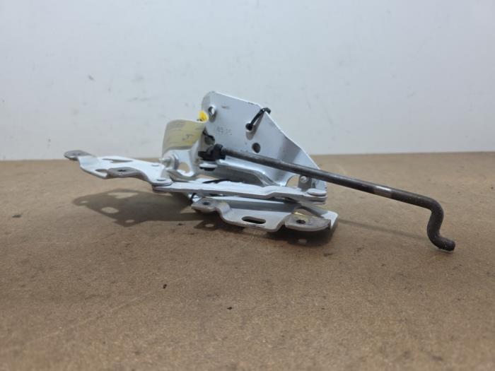 Bonnet Hinge Mercedes Sprinter
