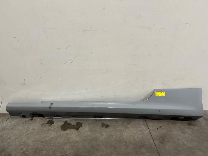Sill, left Mercedes CLE-Klasse