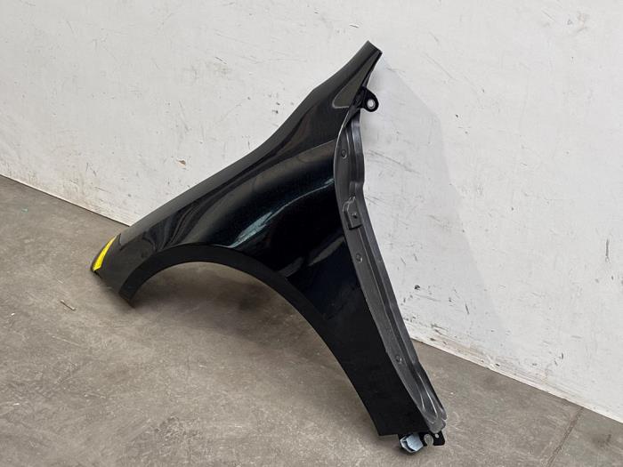 Protector izquierda delante Mercedes CLA