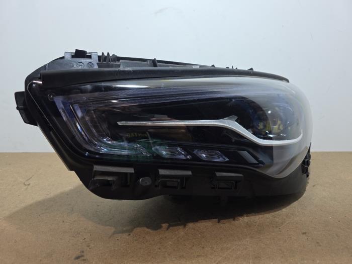 Koplamp links Mercedes CLA