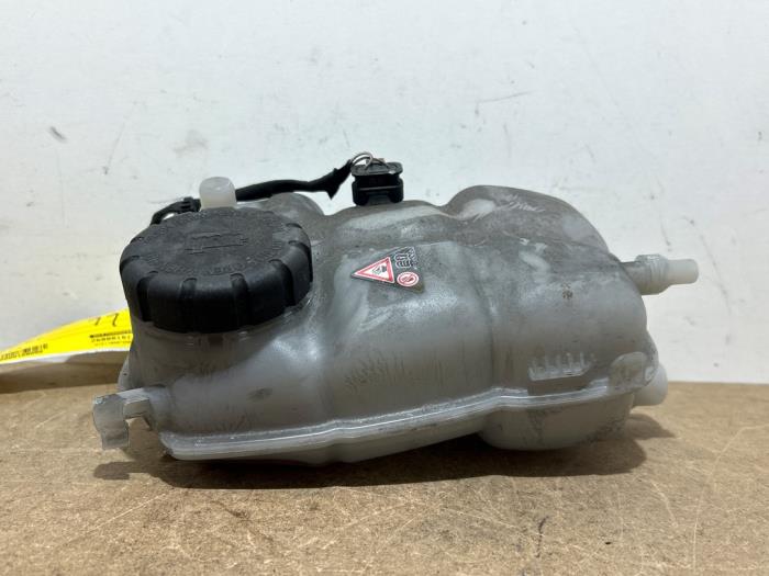 Expansion vessel Mercedes CLA