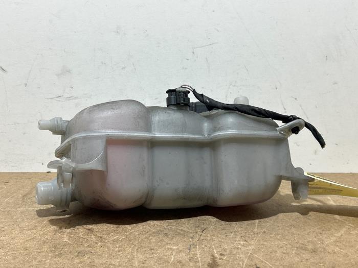 Expansion vessel Mercedes CLA