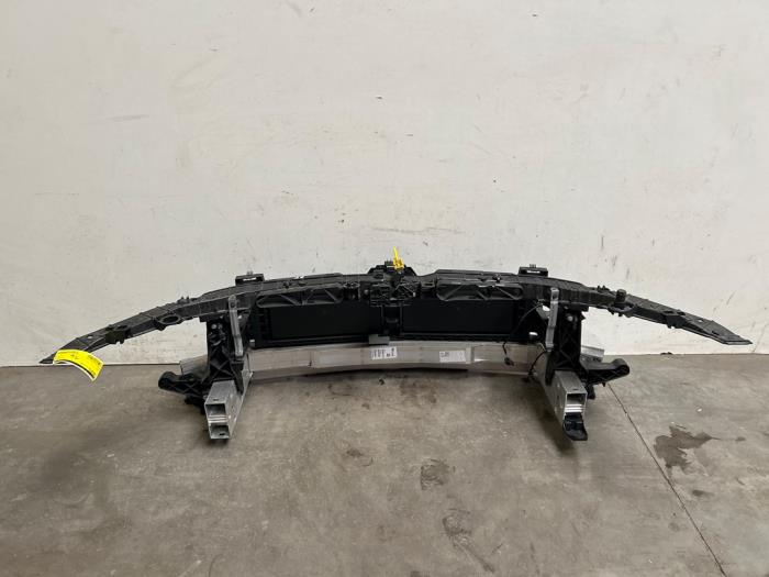 Panel frontal Mercedes EQA