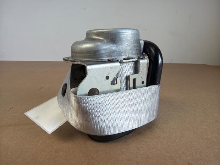 Rear seatbelt, left Mercedes CLA