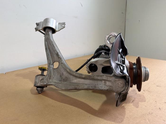 Knuckle, front right Mercedes CLA