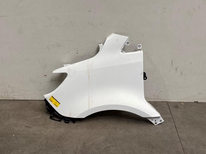 Front wing, left Mercedes Sprinter