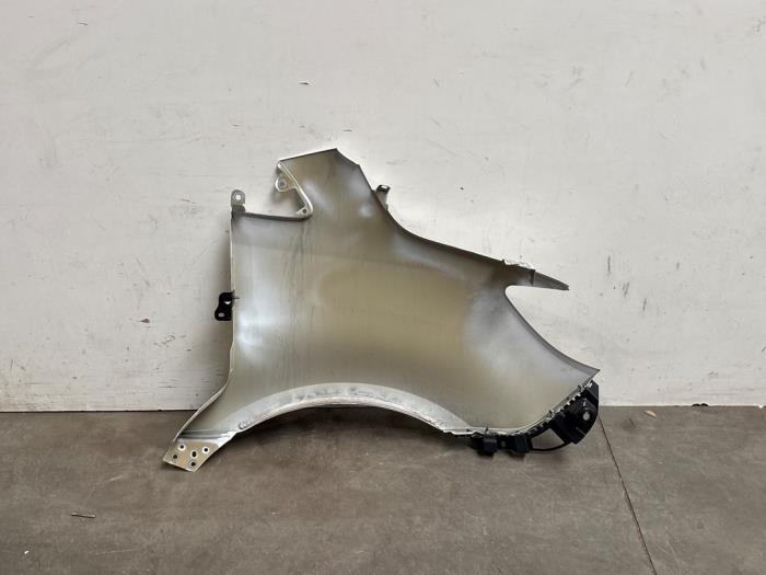 Front wing, left Mercedes Sprinter