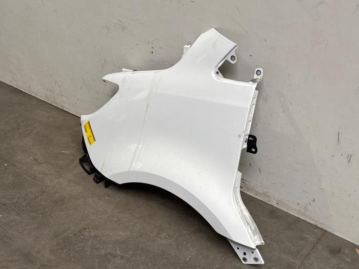 Front wing, left Mercedes Sprinter