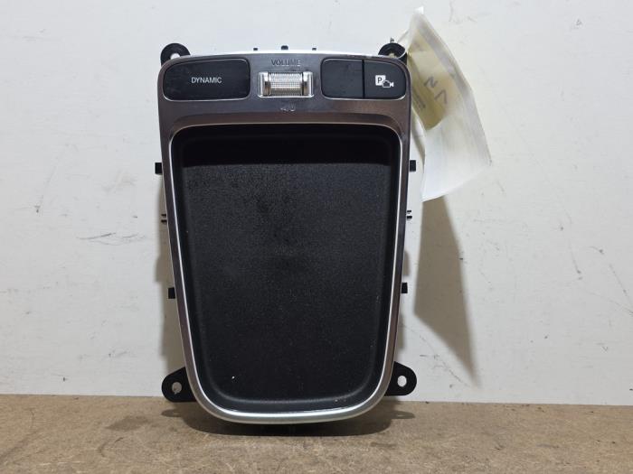 Commande ordinateur de bord Mercedes GLA