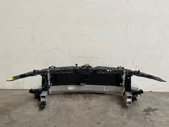 Vorderwand Mercedes EQB