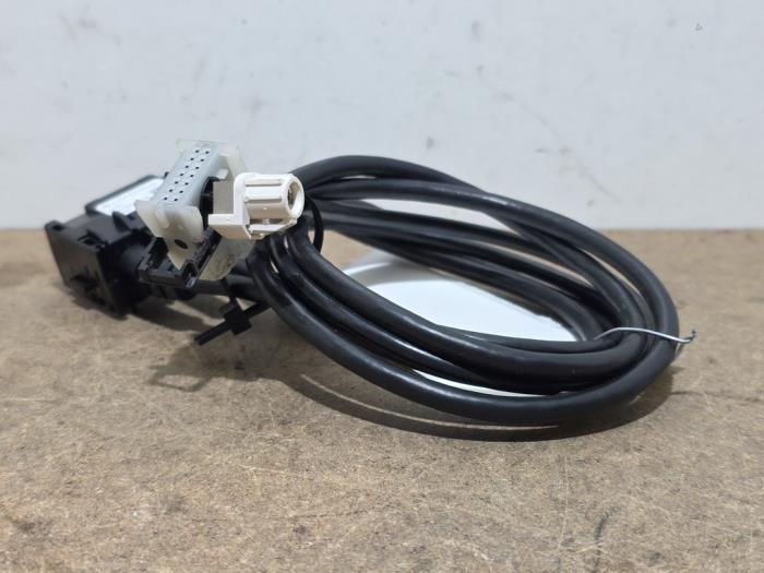 Conexión AUX-USB Mercedes GLC-Klasse