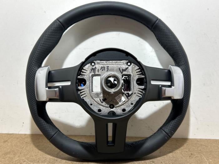 Volante Mercedes CLA