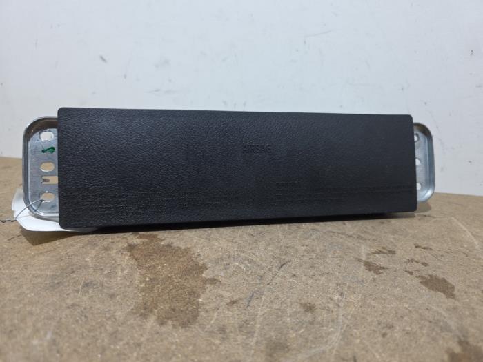 Knie airbag Mercedes CLA