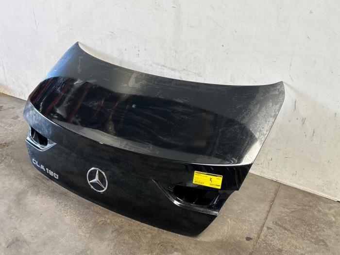 Hayon Mercedes CLA