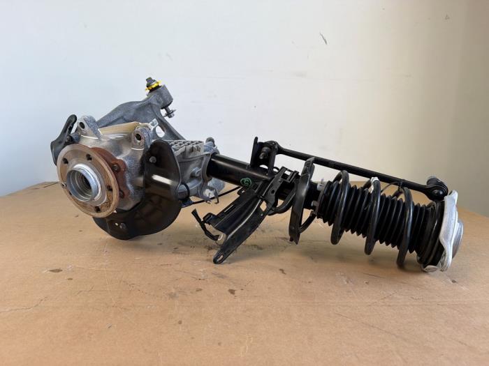 Achsschenkel links vorne Mercedes CLA