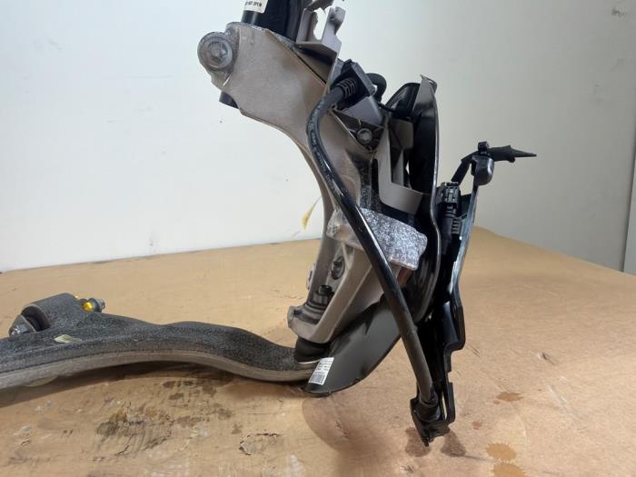 Knuckle, front right Mercedes CLA