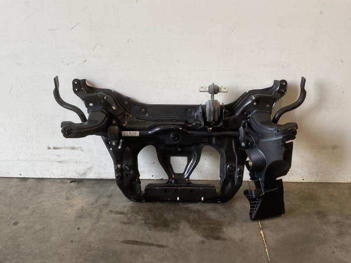 Gebruikte Subframe Mercedes CLA Shooting Brake (118.6) 1.3 CLA-200 Turbo 16V Prijs € 423,50 Inclusief btw aangeboden door Autoparts Van De Velde