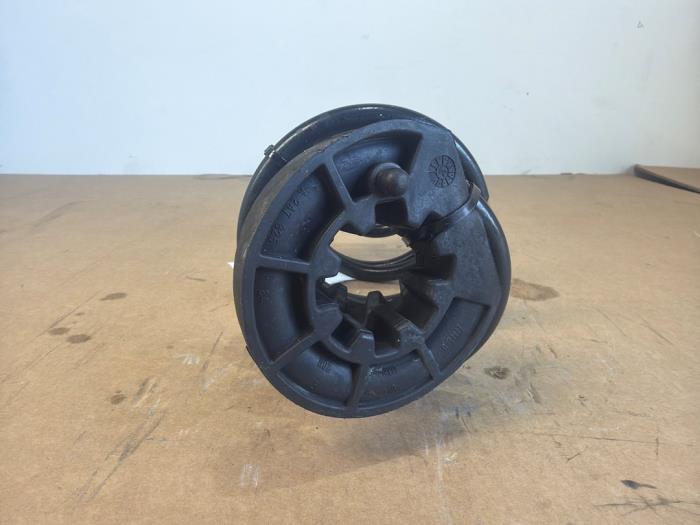 Schroefveer achter Mercedes CLA