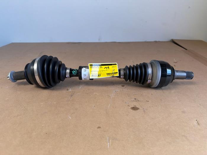 Front drive shaft, left Mercedes CLA