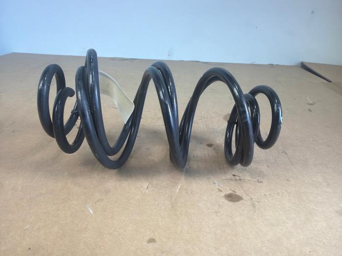 Schraubenfeder hinten Mercedes CLA