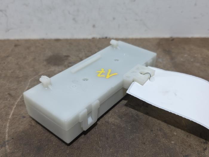 Module passage hayon Mercedes CLA