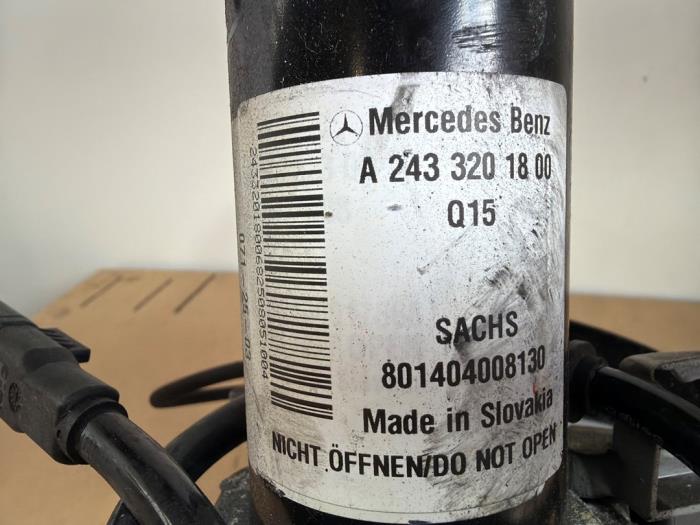 Knuckle, front right Mercedes EQB