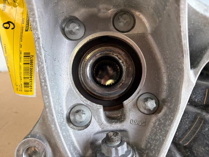 Knuckle, front right Mercedes EQB