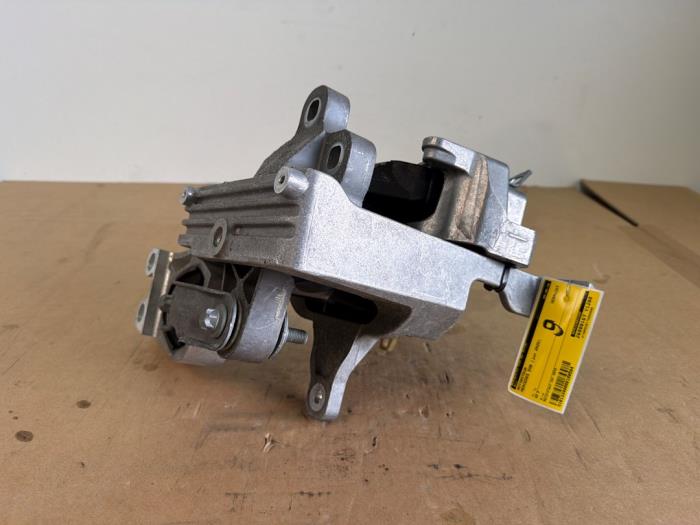 Soporte de motor Mercedes EQB