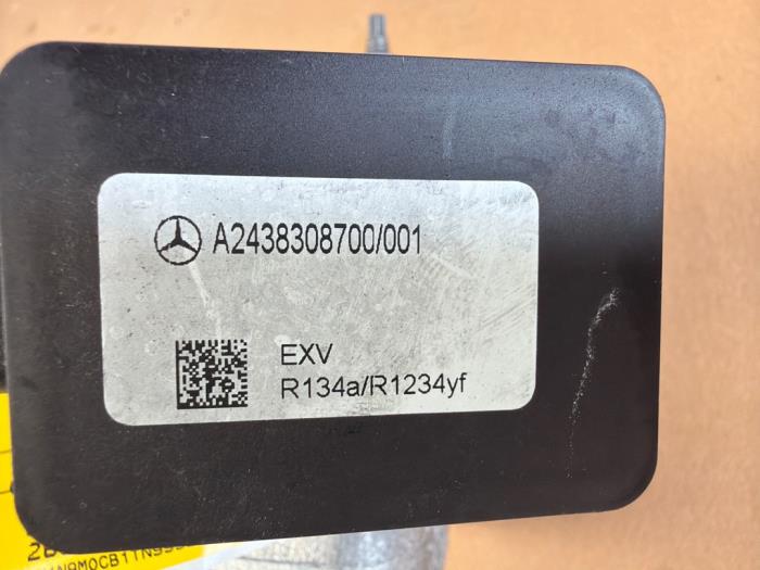 Aircoverdamper Mercedes EQB