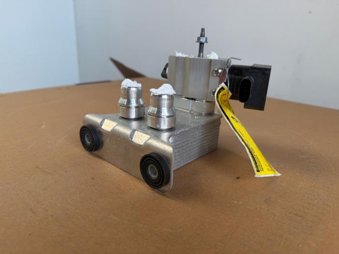 Aircoverdamper Mercedes EQB