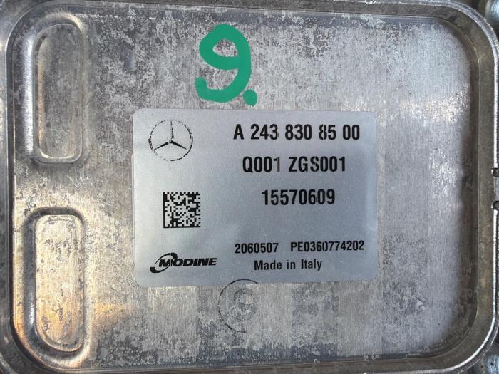 Aircoverdamper Mercedes EQB