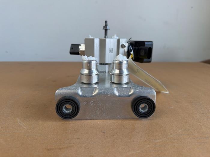 Aircoverdamper Mercedes EQB