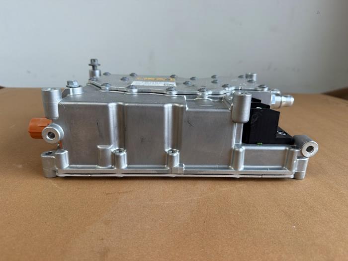 Convertisseur Mercedes EQB