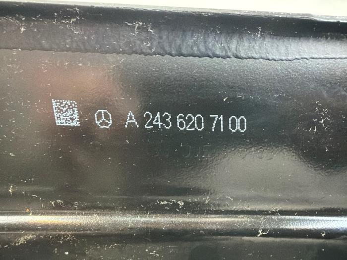 Subframe Mercedes EQB