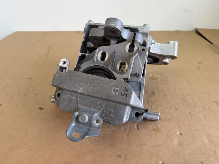 Soporte de motor Mercedes EQB