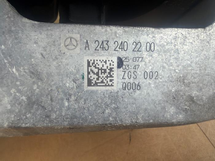 Soporte de motor Mercedes EQB