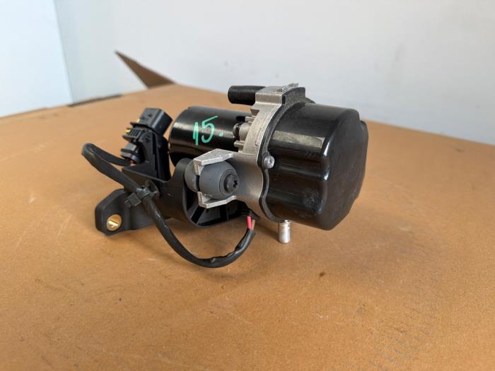 Varios Mercedes EQB