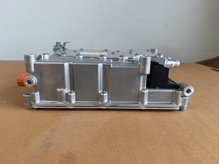 Convertisseur Mercedes EQB
