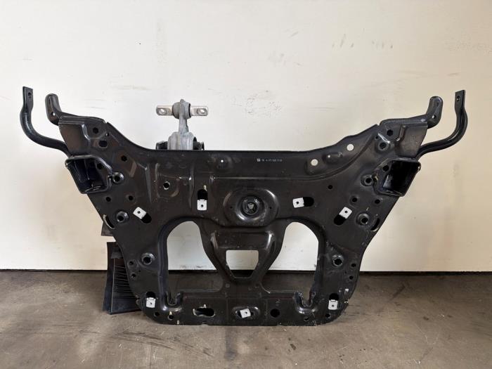 Subframe Mercedes GLA