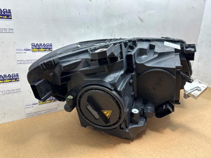 Scheinwerfer links Mercedes CLA