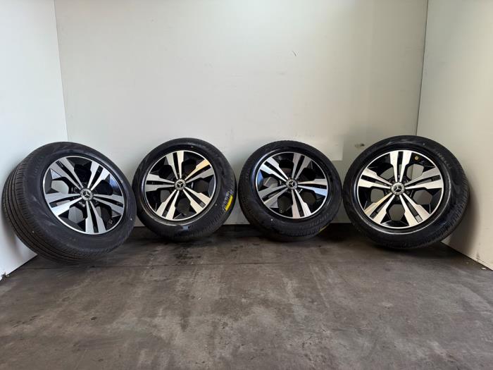 Jeu de jantes sport + pneus Mercedes GLB-Klasse