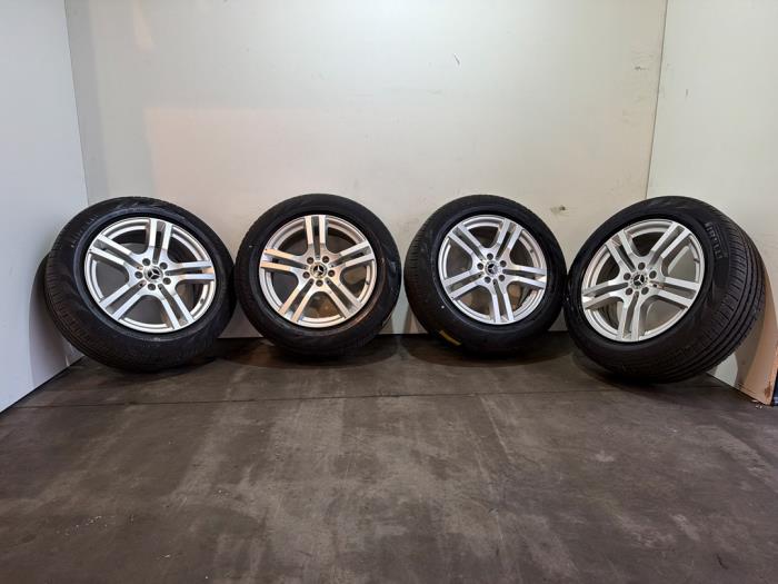 Zestaw felg sportowych + opony Mercedes GLB-Klasse