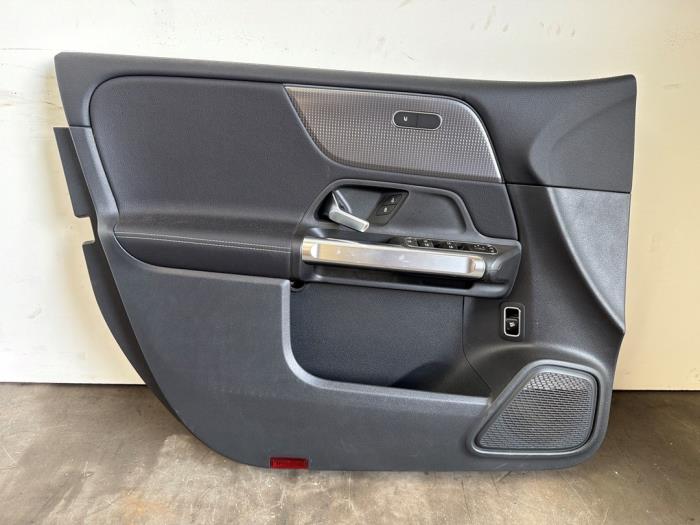 Portierbekleding 4Deurs links-voor Mercedes GLB-Klasse