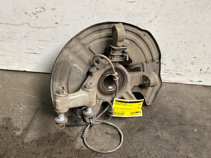 Knuckle, front right Mercedes B-Klasse