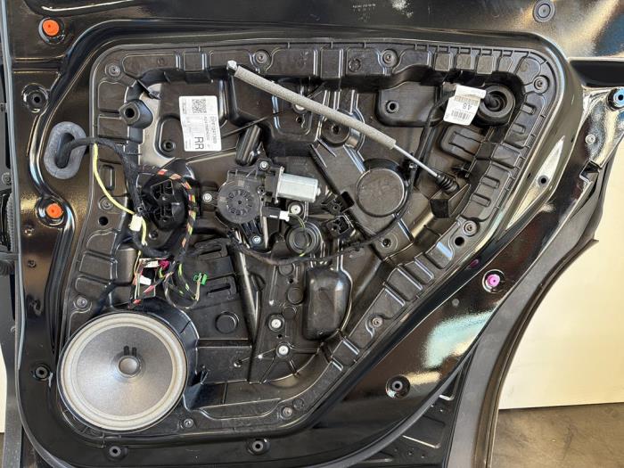 Puerta de 4 puertas derecha detrás Mercedes GLB-Klasse