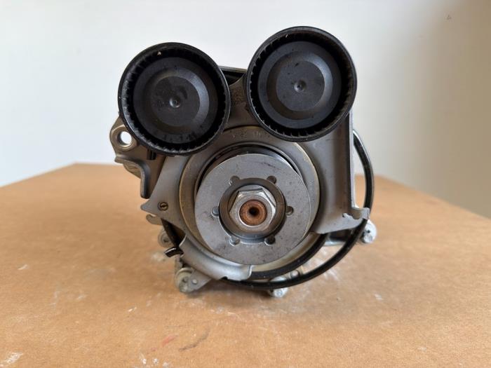 Dynamo Mercedes GLA