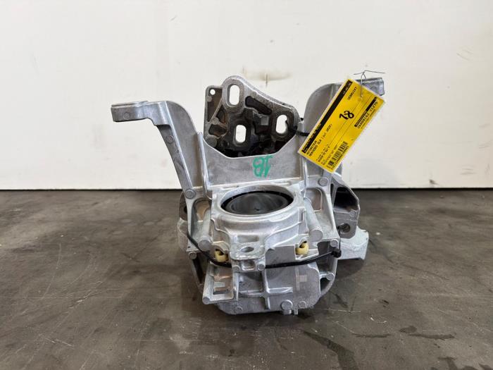 Soporte de motor Mercedes GLA