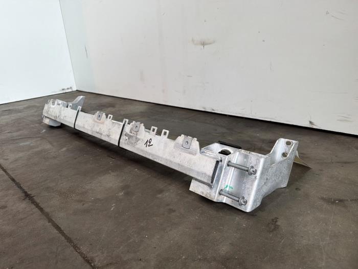 Barre radiateur Mercedes CLA