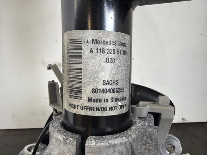 Fusee links-voor Mercedes CLA