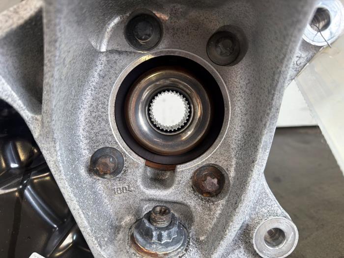 Fusee links-voor Mercedes CLA